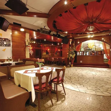 Πανσιόν Schoenblick *